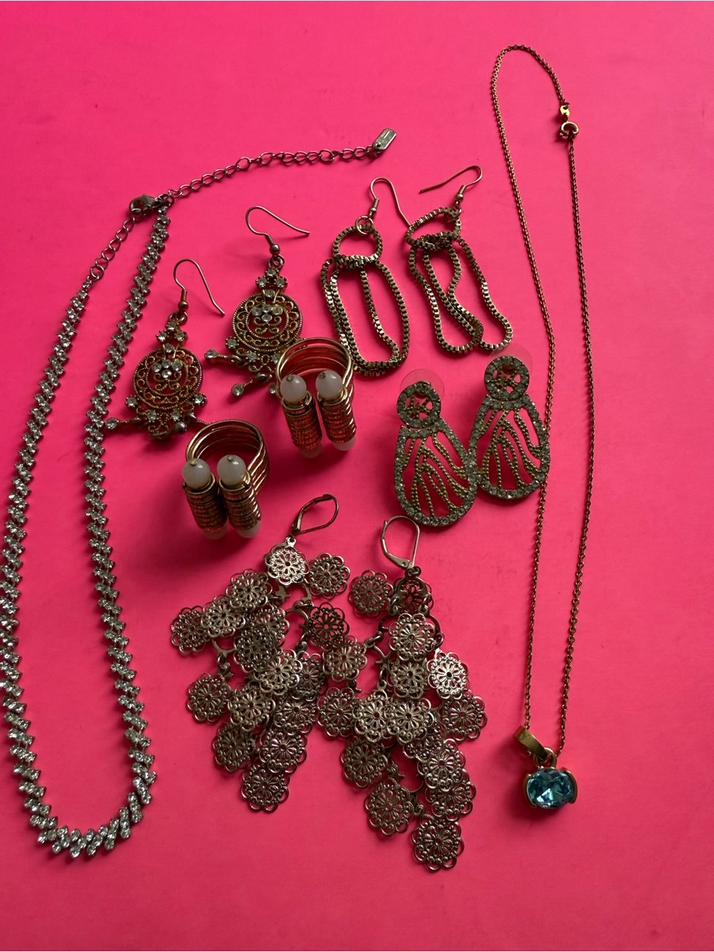 Early 2000ās Costume Jewelry BUNDLE- Mixed 8 pieces